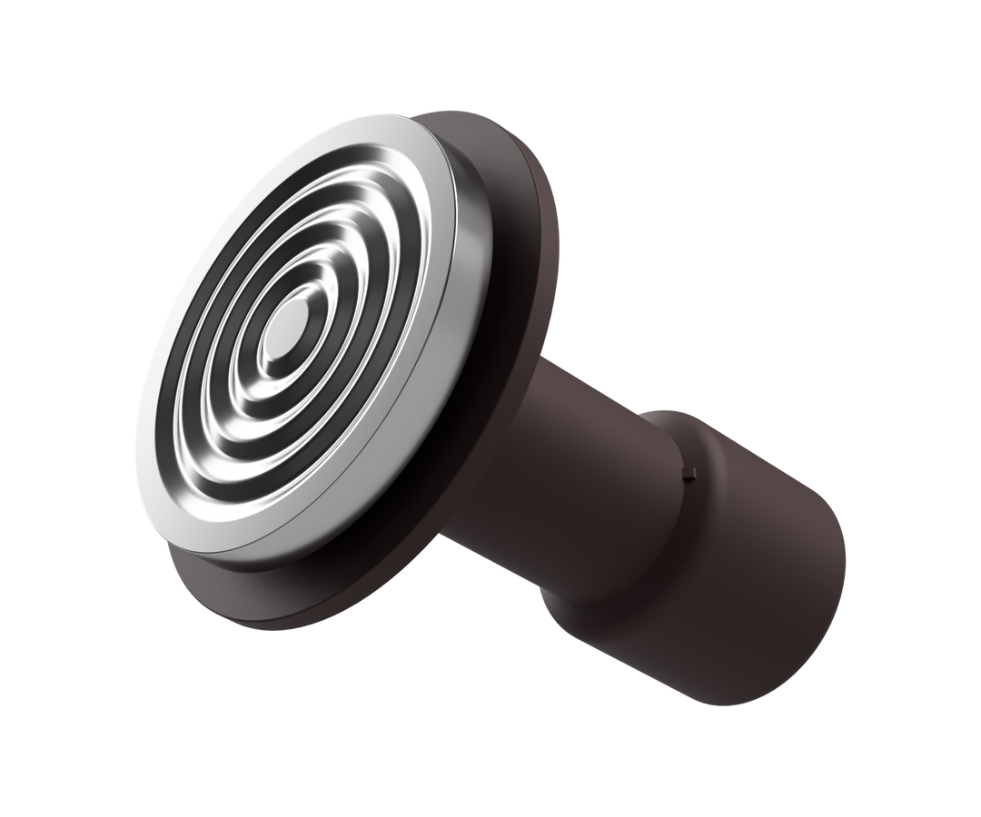Konzentrisches Ringmuster an der 58-mm-Basis des Varia Calibre in Rubinrot