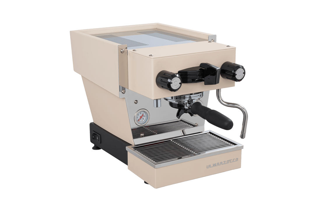 La Marzocco Linea Micra in Crème, Dreiviertelansicht