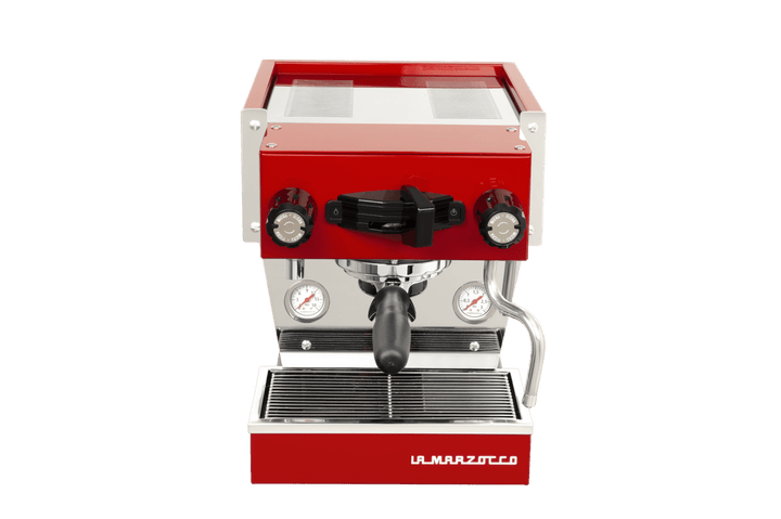 La Marzocco Linea Micra in Rot, Vorderansicht mit Siebträger