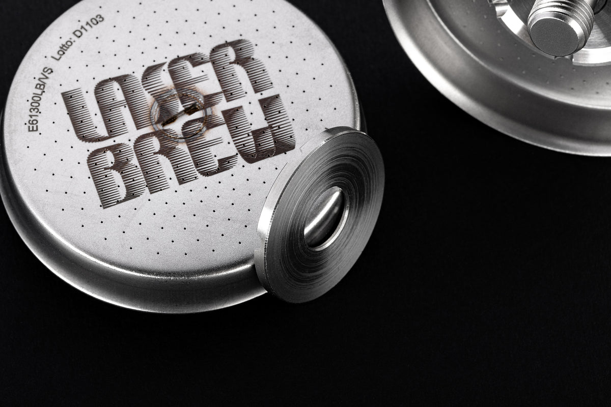 IMS Laser Brew Duschsiebe: lasergelochte Oberfläche und Version mit integrierter Schraube
