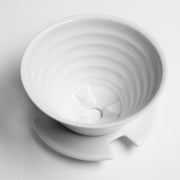April Pour-Over-Brüher aus Porzellan