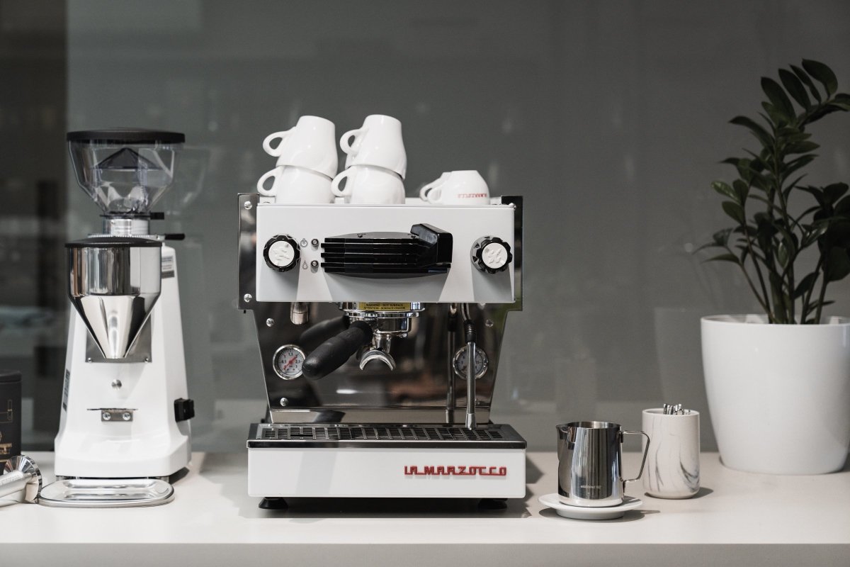 LA MARZOCCO LINEA CLASSIC 4 GROUP WHITE ESPRESSO COFFEE MACHINE